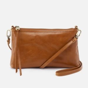 NWT Hobo Darcy bag Truffle
